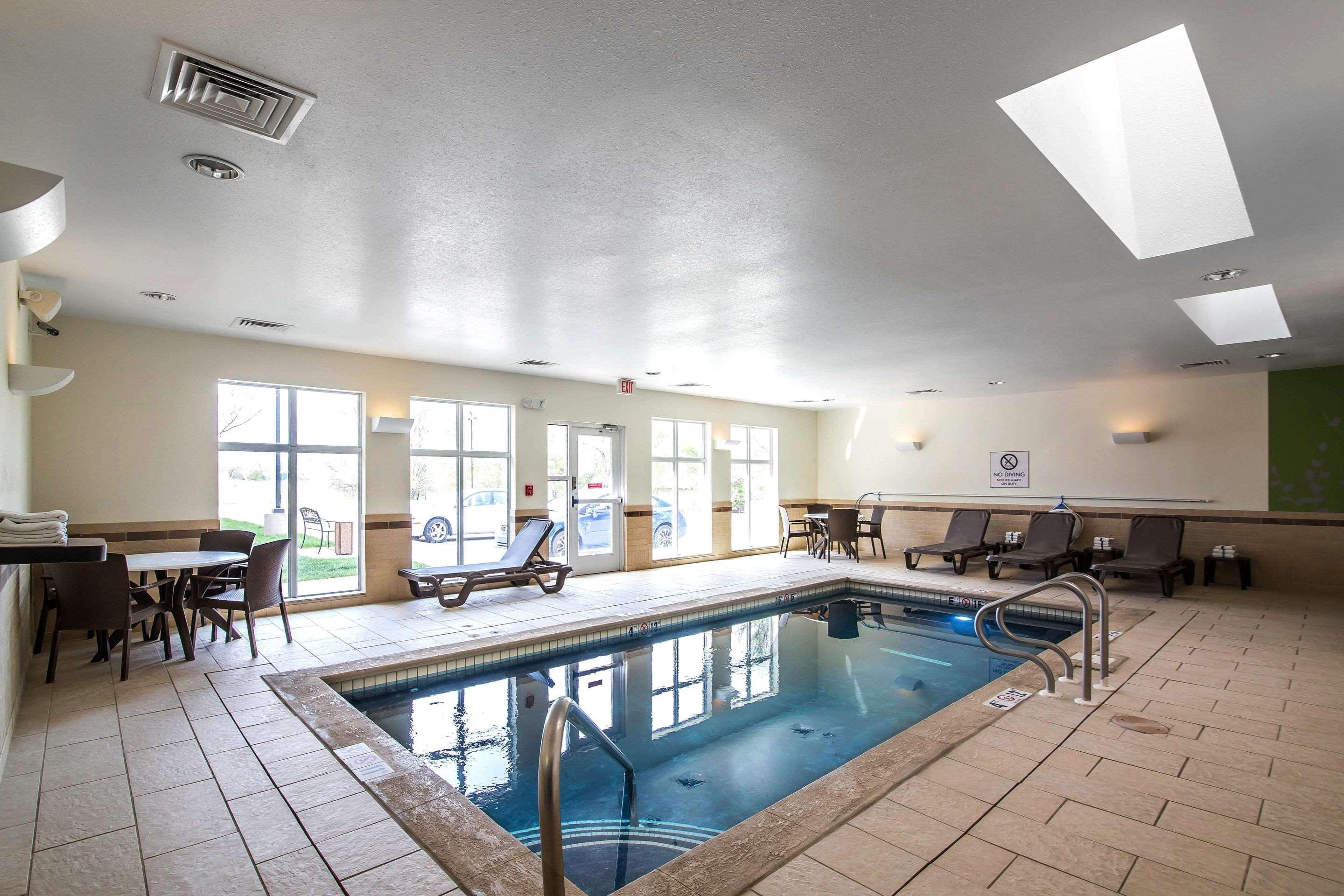 Sleep Inn & Suites Haysville Экстерьер фото